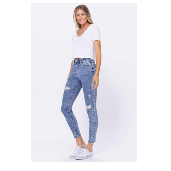 JUDY BLUE Acid Wash Distressed Skinny Jeans Size 9/29 - Picture 5 of 16